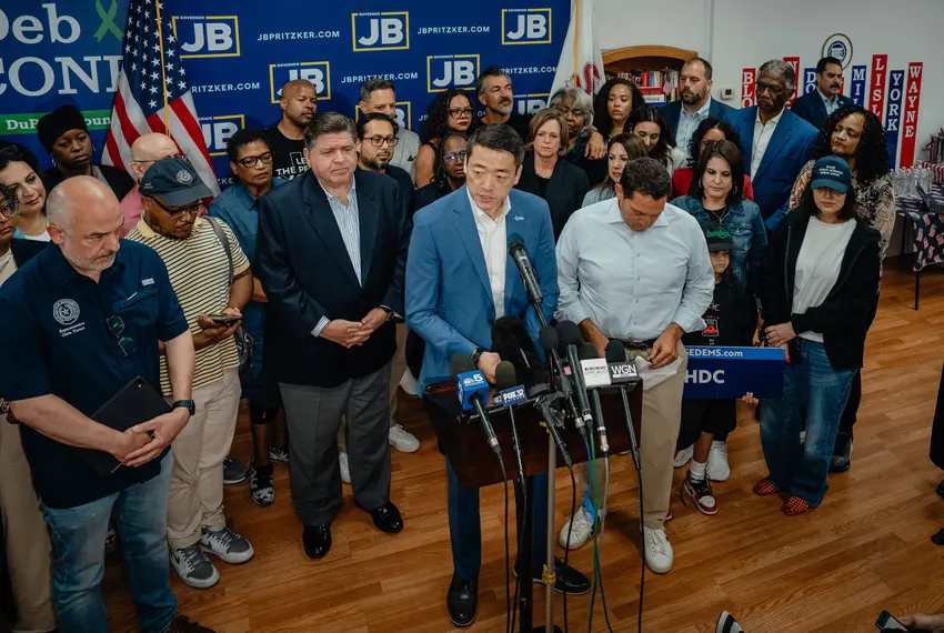 Texas Democrats in Illinois to avoid redistricting vote. - Jamie Kelter Davis for The Texas Tribune