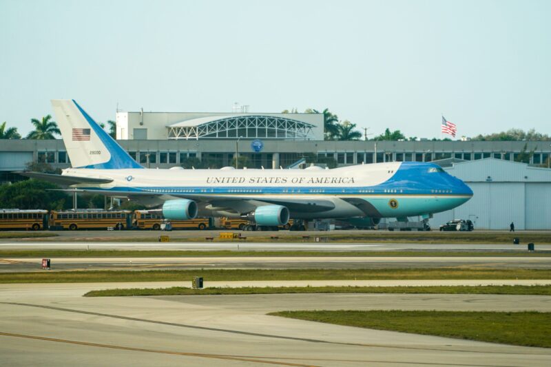 Palm Beach International Airport - Air Force One