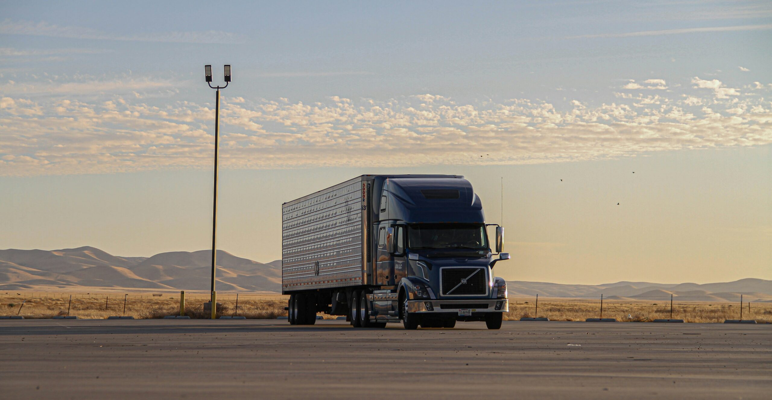 The Interstate Mayhem: Justice Thomas Blasts SCOTUS for Rejecting Florida Suit Over Blue-State Trucking Licenses Issued to Undocumented Migrants